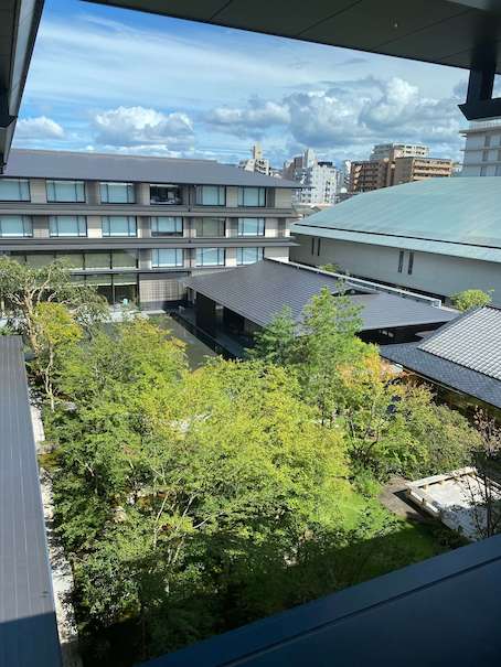 ホテルザ三井京都の中庭