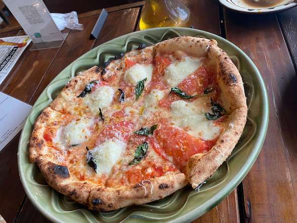 石窯ピザ　まるきのピザ